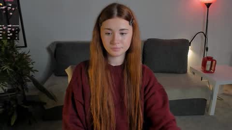 Snapshot of freckle_diyana chatting on November 9, 9:35 pm Diyana online show from November 9, 9:35 pm