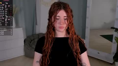 Snapshot of freckle_diyana chatting on November 19, 9:37 pm Diyana online show from November 19, 9:37 pm