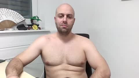 Snapshot of freddow chatting on December 9, 2:49 pm freddow online show from December 9, 2:49 pm