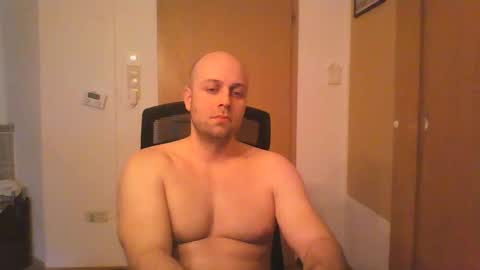 Snapshot of freddow chatting on January 2, 10:48 am freddow online show from January 2, 10:48 am