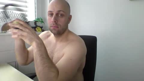 Snapshot of freddow chatting on January 14, 1:28 pm freddow online show from January 14, 1:28 pm