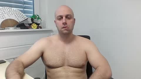 Snapshot of freddow chatting on January 30, 2:58 pm freddow online show from January 30, 2:58 pm