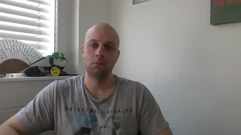 Snapshot of freddow chatting on February 11, 2:57 pm freddow online show from February 11, 2:57 pm