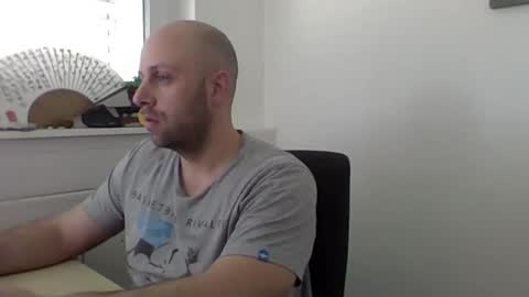 Snapshot of freddow chatting on March 10, 2:26 pm freddow online show from March 10, 2:26 pm