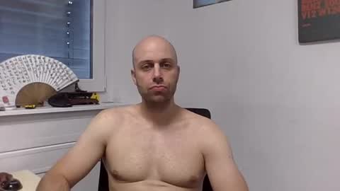 Snapshot of freddow chatting on October 16, 2:51 pm freddow online show from October 16, 2:51 pm