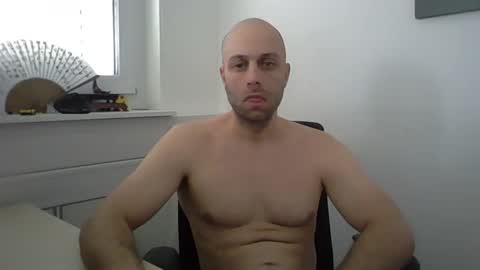 Snapshot of freddow chatting on October 17, 1:35 pm freddow online show from October 17, 1:35 pm