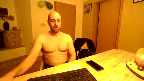 Snapshot of freddow chatting on October 18, 8:20 pm freddow online show from October 18, 8:20 pm