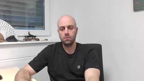 Snapshot of freddow chatting on November 5, 3:34 pm freddow online show from November 5, 3:34 pm