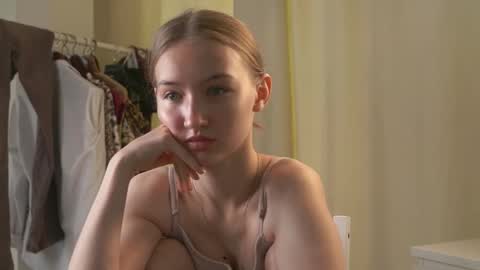 Snapshot of fredericabledsoe chatting on September 11, 4:34 am Amy online show from September 11, 4:34 am