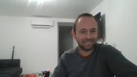 fredodu41 online show from December 27, 3:37 pm