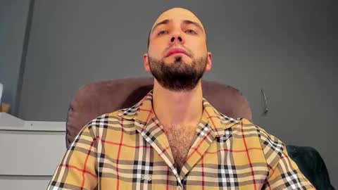 Snapshot of free_man___ chatting on November 15, 7:27 am Andrew online show from November 15, 7:27 am