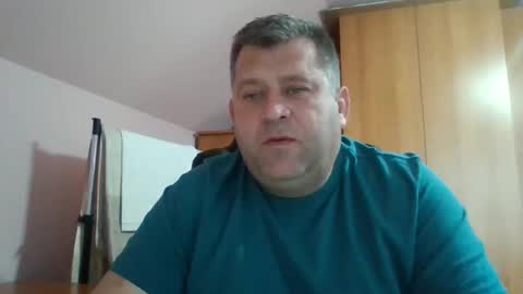 Snapshot of freeboy80180 chatting on December 27, 8:13 am freeboy80180 online show from December 27, 8:13 am