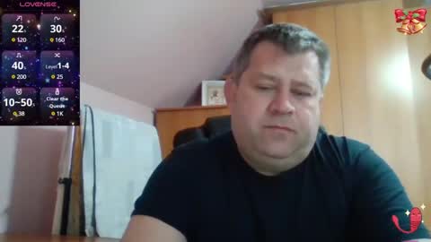 Snapshot of freeboy80180 chatting on February 14, 12:25 pm freeboy80180 online show from February 14, 12:25 pm