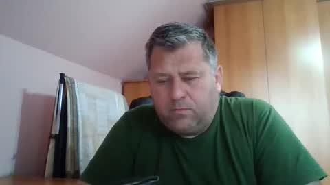 Snapshot of freeboy80180 chatting on November 25, 11:32 am freeboy80180 online show from November 25, 11:32 am