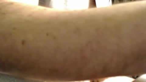 Snapshot of freeyourmind186 chatting on November 21, 2:21 am FreeYourMind online show from November 21, 2:21 am