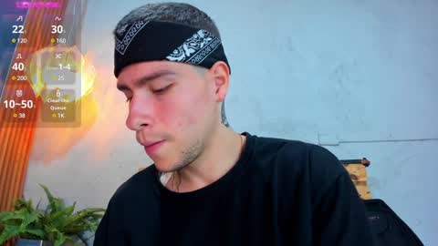Snapshot of french_sexx chatting on January 5, 1:13 am Xavier online show from January 5, 1:13 am