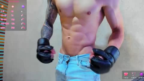 Snapshot of french_sexx chatting on March 6, 7:21 pm Xavier online show from March 6, 7:21 pm