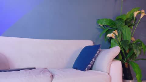 Snapshot of french_sexx chatting on October 13, 1:27 am Xavier online show from October 13, 1:27 am