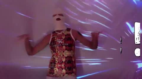 frenchkissdjfk online show from October 24, 7:49 am