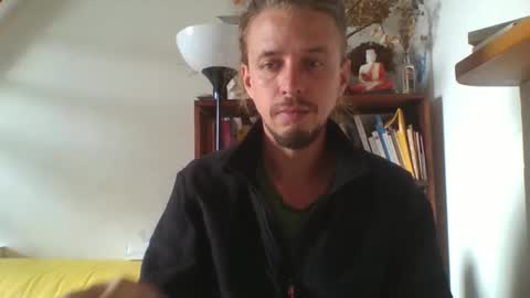 frenchyshy_ online show from April 14, 11:05 am