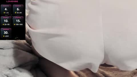 Snapshot of frenulumsnap chatting on January 10, 9:44 am Meadow online show from January 10, 9:44 am