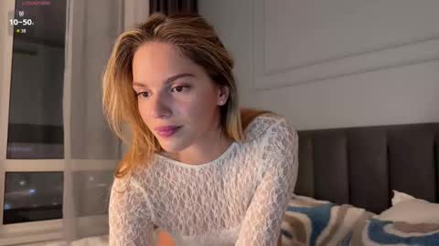 Snapshot of frenzyfoxs chatting on November 27, 5:37 pm Jason and Sonya online show from November 27, 5:37 pm