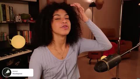 Vale online show from December 18, 4:18 am