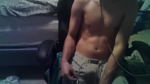 Snapshot of freshmanfckboy chatting on October 25, 4:09 am freshmanfckboy online show from October 25, 4:09 am