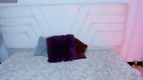 Snapshot of fresitalove01 chatting on February 21, 1:23 pm fresitalove01 online show from February 21, 1:23 pm