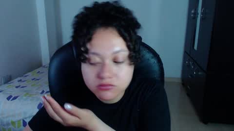 Snapshot of freud_x_louise1 chatting on January 15, 7:05 am Louise online show from January 15, 7:05 am