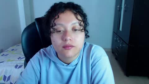 Snapshot of freud_x_louise1 chatting on February 17, 5:58 am Louise online show from February 17, 5:58 am