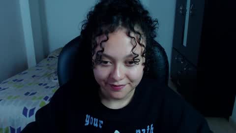 Snapshot of freud_x_louise1 chatting on February 24, 2:08 am Louise online show from February 24, 2:08 am