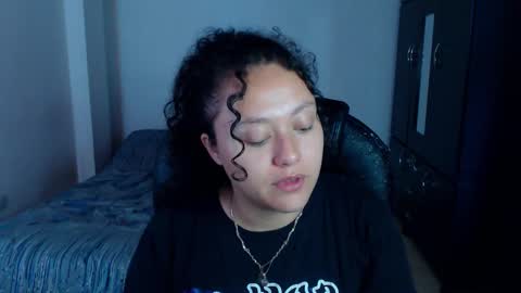 Snapshot of freud_x_louise1 chatting on November 19, 12:27 pm Louise online show from November 19, 12:27 pm