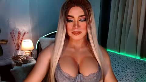 Miss Frea  online show from October 9, 12:30 am