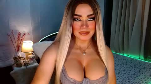 Miss Frea  online show from October 10, 1:15 am