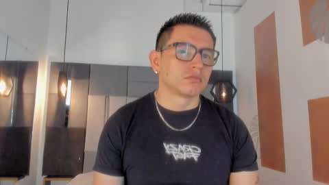  ALIS AND ALEX  online show from November 19, 1:00 pm