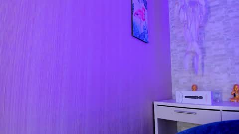 Snapshot of freyazimmerman_ chatting on September 11, 8:09 pm Pau. online show from September 11, 8:09 pm