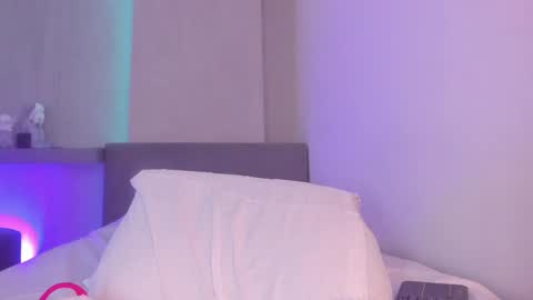 Snapshot of freyazimmerman_ chatting on October 8, 10:57 am Pau. online show from October 8, 10:57 am