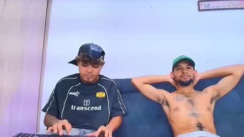 freyva_ online show from April 24, 4:26 am