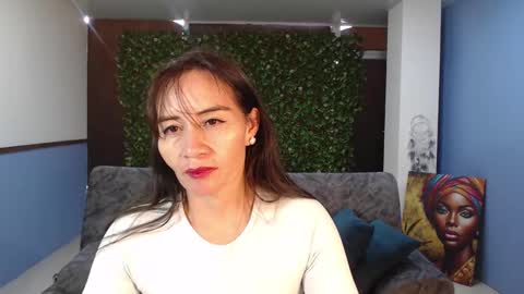 Snapshot of frida_naughtymilf chatting on October 8, 4:59 pm Frida online show from October 8, 4:59 pm