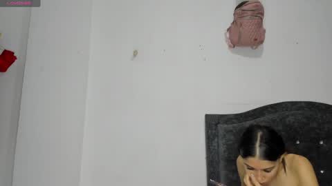 Frida online show from December 4, 2:26 pm