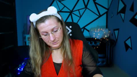 Frida Tander online show from December 26, 12:16 pm