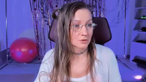 Frida Tander online show from February 17, 6:15 pm