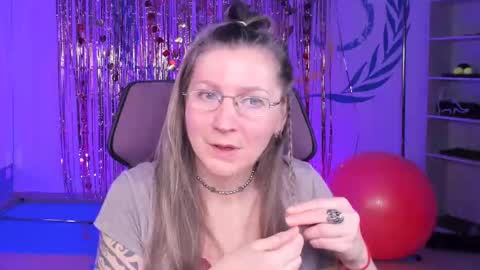 Frida Tander online show from February 23, 9:11 am