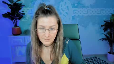 Frida Tander online show from March 6, 7:10 pm