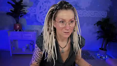 Frida Tander online show from April 11, 5:23 am