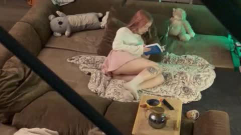 friend_zone_ online show from November 13, 4:28 pm