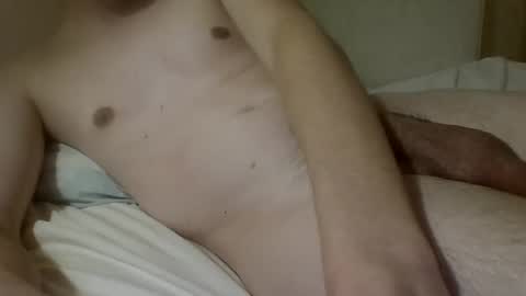 Snapshot of friendly_frank_18 chatting on December 14, 7:57 pm friendly_frank_18 online show from December 14, 7:57 pm