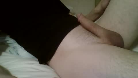 Snapshot of friendly_frank_18 chatting on February 26, 10:09 pm friendly_frank_18 online show from February 26, 10:09 pm