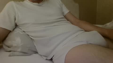 Snapshot of friendly_frank_18 chatting on September 21, 10:22 pm friendly_frank_18 online show from September 21, 10:22 pm